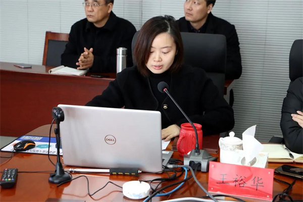 江蘇乾寶牧業(yè)有限公司副總裁王裕華女士 江蘇乾寶牧業(yè)有限公司副總裁王裕華女士