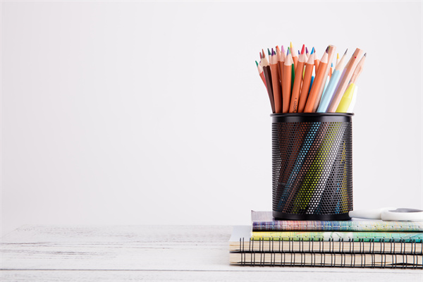 企業(yè)管理水平的提高要從管理層自身抓起，從現(xiàn)場(chǎng)抓起