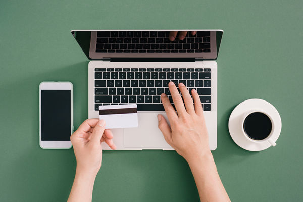 全面薪酬戰(zhàn)略：激發(fā)員工潛能，提升企業(yè)績(jī)效