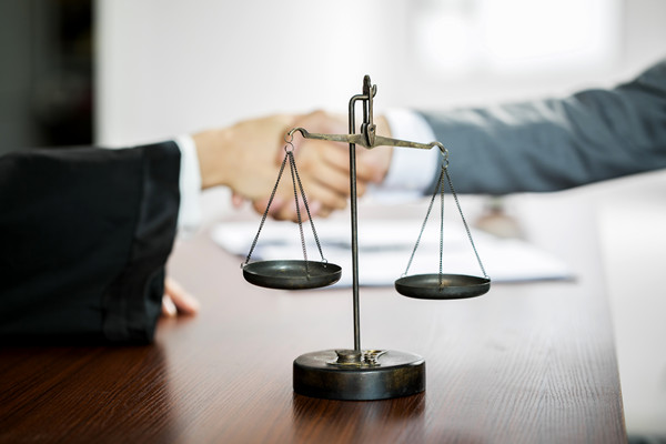 競爭情報(bào)與企業(yè)戰(zhàn)略管理:贏得市場的關(guān)鍵 競爭情報(bào)與企業(yè)戰(zhàn)略管理:贏得市場的關(guān)鍵