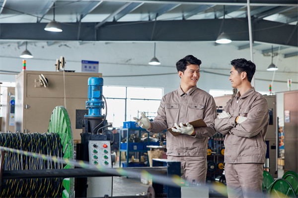 制造業(yè)管理新策略，引領(lǐng)企業(yè)高效運(yùn)營(yíng)，提升競(jìng)爭(zhēng)力