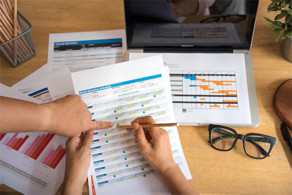 獎(jiǎng)金制度制定：制定合理制度，激勵(lì)員工