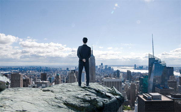 戰(zhàn)略眼光：洞察市場(chǎng)趨勢(shì)，搶占先機(jī)引領(lǐng)未來(lái)