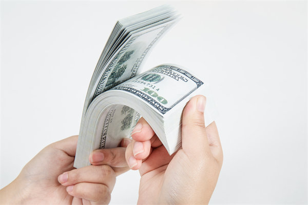 薪酬體系優(yōu)化：降低成本，提升員工滿意度