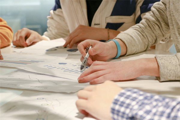 深化員工培訓與發(fā)展，提升團隊整體競爭力和創(chuàng)新能力