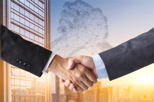 如何根據(jù)企業(yè)戰(zhàn)略調(diào)整組織架構(gòu)以支持未來發(fā)展？