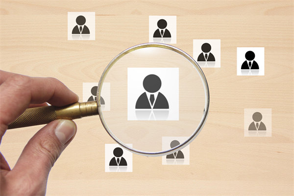 集團(tuán)人才戰(zhàn)略：如何促進(jìn)內(nèi)部流動(dòng)與外部吸引？