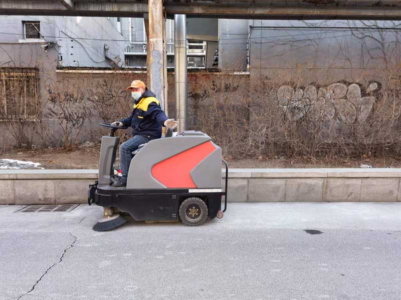 北京798藝術(shù)區(qū)使用揚(yáng)子掃地機(jī)后,持續(xù)采購! 北京798藝術(shù)區(qū)使用揚(yáng)子掃地機(jī)后,持續(xù)采購!