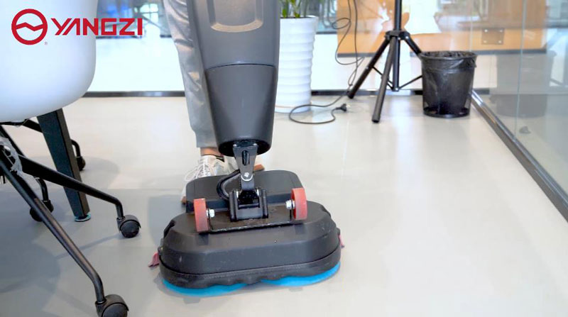 洗地機勝過拖地:5 個原因 洗地機勝過拖地:5 個原因