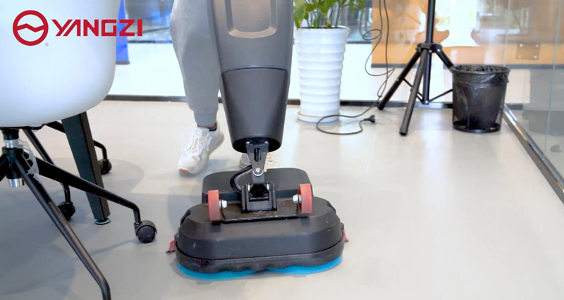 工業掃地機和洗地機:選擇合適的設備 工業掃地機和洗地機:選擇合適的設備