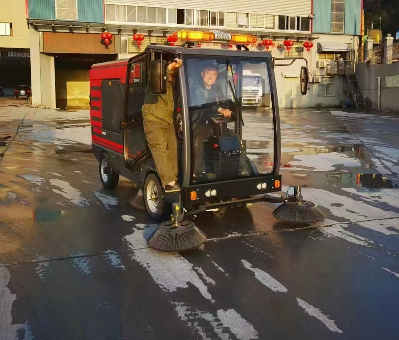 工廠掃地車多少錢 工廠掃地車多少錢
