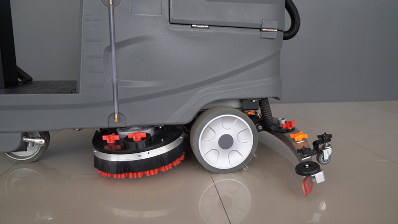 使用工業洗地機有什么好處